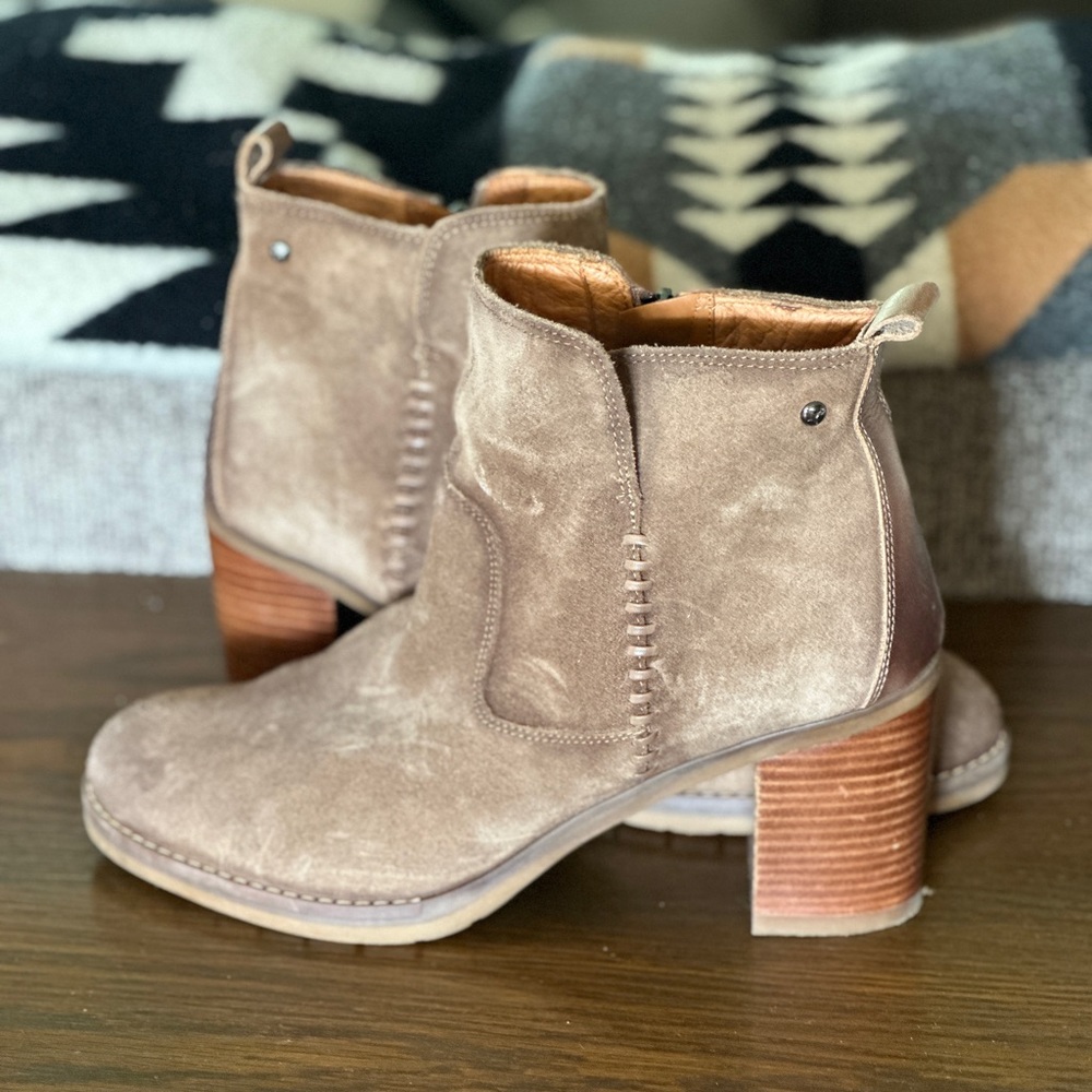 Pikolinose Boots. Beautiful soft leather.